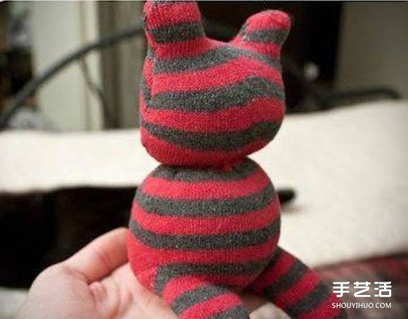 [ 布艺手工 ] 袜子小熊手工制作教学 毛绒小熊用袜子做图解—- 女人