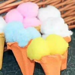 幼儿园手工做直升飞机 鸡蛋托制作飞机的方法