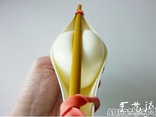 心形鸡蛋的DIY手工制作方法 -  www.shouyihuo.com