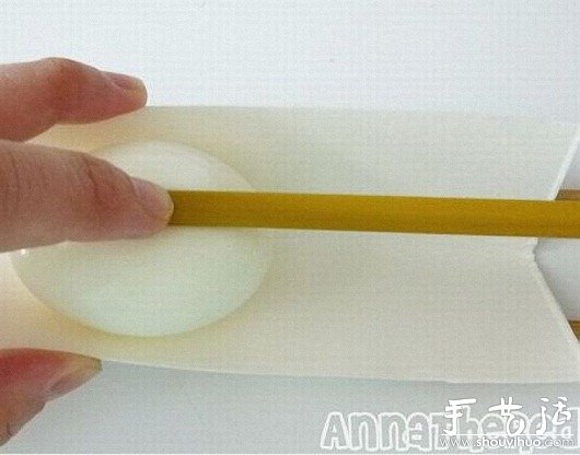 心形鸡蛋的DIY手工制作方法 -  www.shouyihuo.com