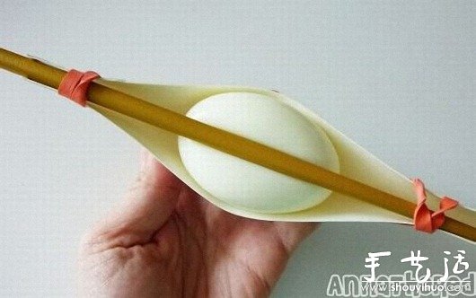 心形鸡蛋的DIY手工制作方法 -  www.shouyihuo.com