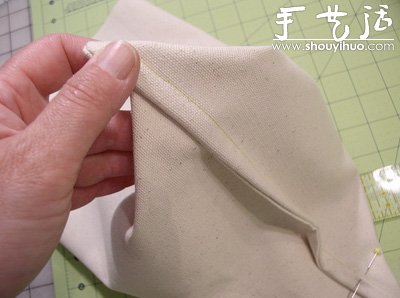 手工DIY可爱碎花拼布的挎肩包 -  www.shouyihuo.com