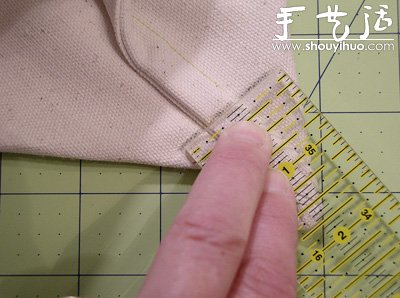 手工DIY可爱碎花拼布的挎肩包 -  www.shouyihuo.com