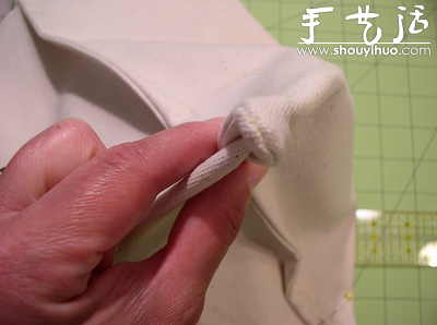 手工DIY可爱碎花拼布的挎肩包 -  www.shouyihuo.com