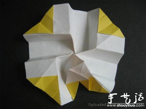 玫瑰折纸方法教程 -  www.shouyihuo.com