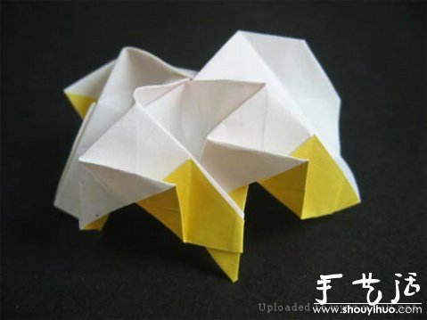 玫瑰折纸方法教程 -  www.shouyihuo.com