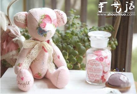 漂亮的泰迪熊布艺制作教程 -  www.shouyihuo.com
