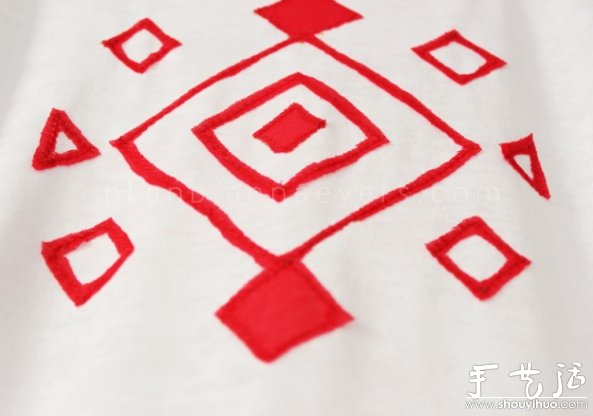 白T恤改造个性T恤的教程 -  www.shouyihuo.com