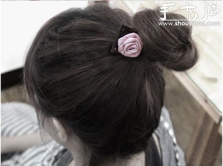 发饰手工DIY教程：玫瑰花发圈 -  www.shouyihuo.com