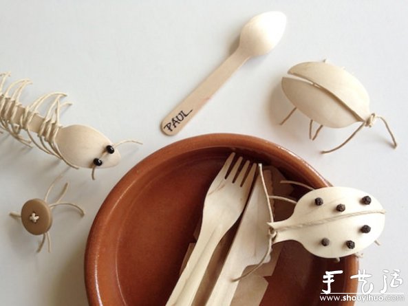 一次性勺子废物利用DIY昆虫玩具 -  www.shouyihuo.com