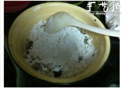 潮汕小吃蚝烙的做法 -  www.shouyihuo.com
