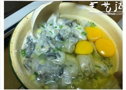 潮汕小吃蚝烙的做法 -  www.shouyihuo.com