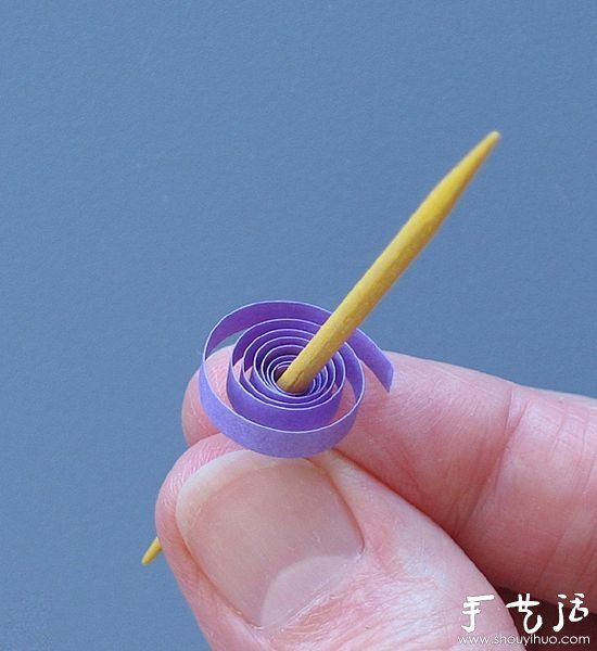DIY制作立体卷纸花贺卡 -  www.shouyihuo.com
