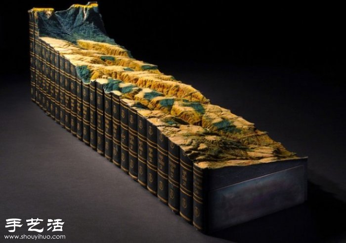 《大英百科全书》创作的书雕 向传统印刷说再见~ -  www.shouyihuo.com