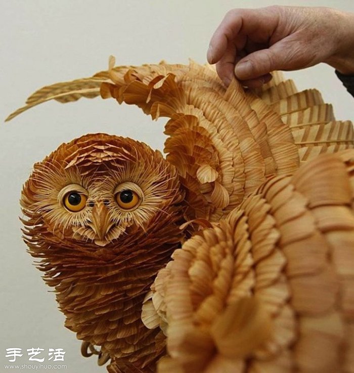 木屑手工制作栩栩如生的动物雕塑 -  www.shouyihuo.com