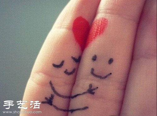 手指+简笔画 DIY另类恶搞“爱相随” -  www.shouyihuo.com