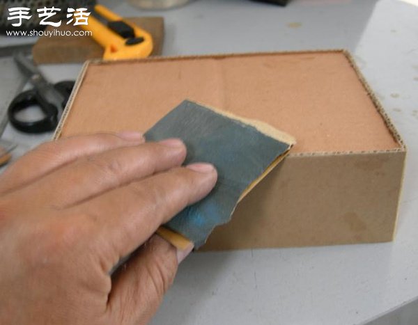 硬纸板废物利用DIY精致收纳柜 -  www.shouyihuo.com