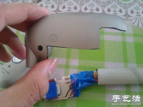 剃须刀+下水管 DIY改造迷你电钻 -  www.shouyihuo.com