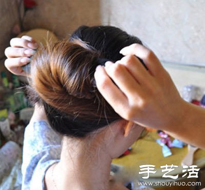简单快速DIY大蜜范儿盘发 -  www.shouyihuo.com