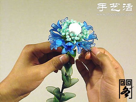 丝袜花矢车草的制作方法 -  www.shouyihuo.com