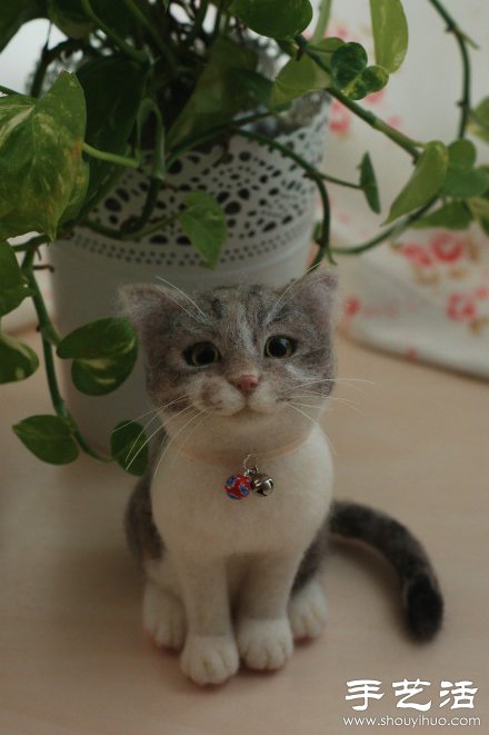 超萌的手工制作羊毛毡猫咪玩偶 -  www.shouyihuo.com