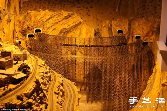 美国老伯耗费16年手工制作世界最大铁道模型 -  www.shouyihuo.com