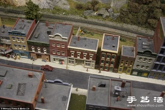 美国老伯耗费16年手工制作世界最大铁道模型 -  www.shouyihuo.com