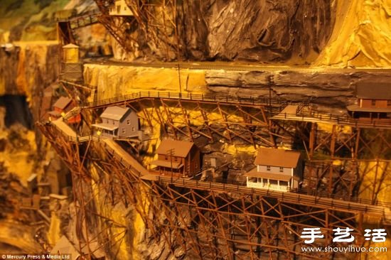美国老伯耗费16年手工制作世界最大铁道模型 -  www.shouyihuo.com