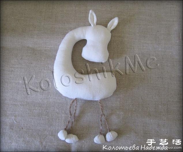 搞怪小马挂件/挂饰手工制作教程 -  www.shouyihuo.com