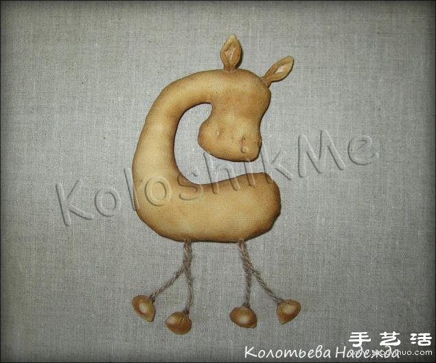 搞怪小马挂件/挂饰手工制作教程 -  www.shouyihuo.com