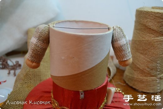 透明胶桶变废为宝手工DIY小矮人玩偶/人偶 -  www.shouyihuo.com