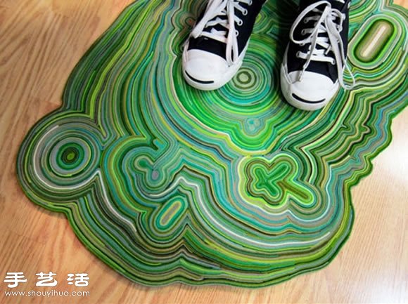 废物利用小制作：用废弃的碎布头DIY脚垫 -  www.shouyihuo.com