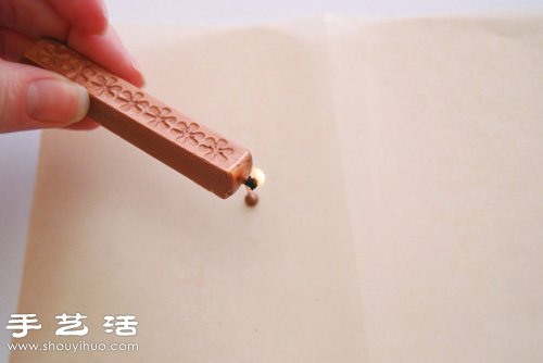 纽扣+木线轴 DIY手工制作复古蜡泥封印 -  www.shouyihuo.com