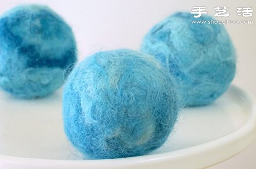 猫咪玩具：可爱羊毛毡玩具球手工制作 -  www.shouyihuo.com
