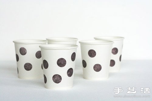 超简单的一次性纸杯小制作 -  www.shouyihuo.com