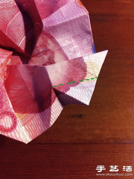 福山玫瑰折法图解 -  www.shouyihuo.com