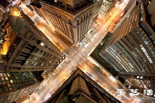 从超高建筑物楼顶向下俯拍的摄影作品 -  www.shouyihuo.com
