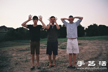 充满趣味的海边毕业照创意 -  www.shouyihuo.com