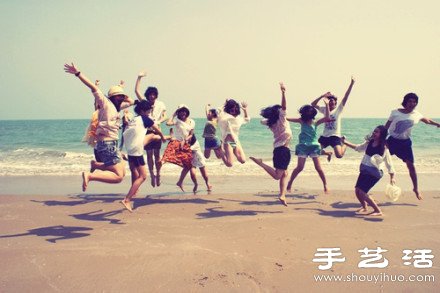 充满趣味的海边毕业照创意 -  www.shouyihuo.com