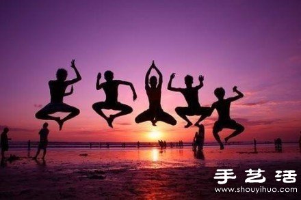 充满趣味的海边毕业照创意 -  www.shouyihuo.com