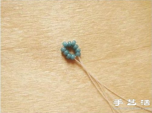 串珠五角星项链吊坠手工制作图解教程 -  www.shouyihuo.com