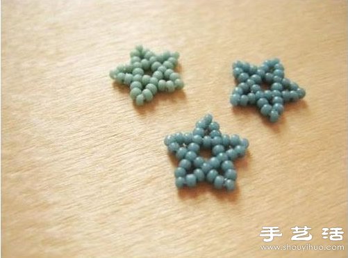 串珠五角星项链吊坠手工制作图解教程 -  www.shouyihuo.com