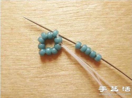 串珠五角星项链吊坠手工制作图解教程 -  www.shouyihuo.com