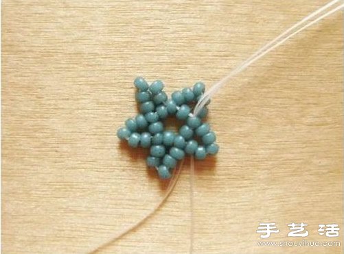 串珠五角星项链吊坠手工制作图解教程 -  www.shouyihuo.com