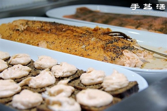 瑞典游轮上的海鲜自助餐 -  www.shouyihuo.com