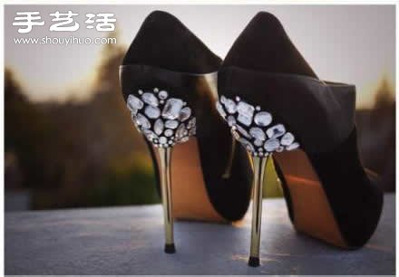 DIY华丽丽的水钻装饰高跟鞋图解教程 -  www.shouyihuo.com