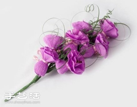 美丽皱纹纸花束手工制作方法图解教程 -  www.shouyihuo.com