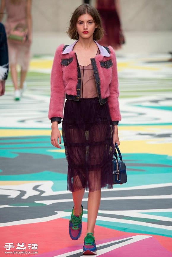 Burberry Prorsum 2015 春夏女装秀 -  www.shouyihuo.com