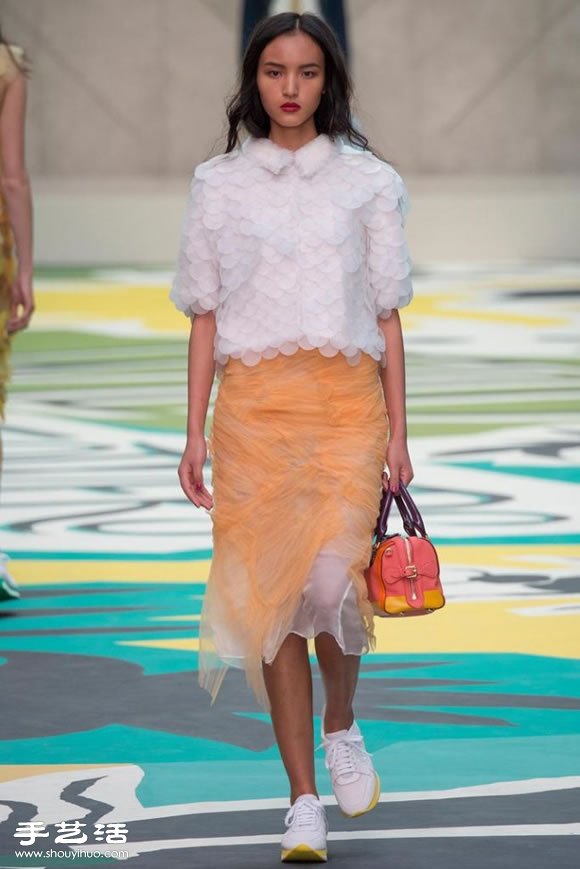 Burberry Prorsum 2015 春夏女装秀 -  www.shouyihuo.com