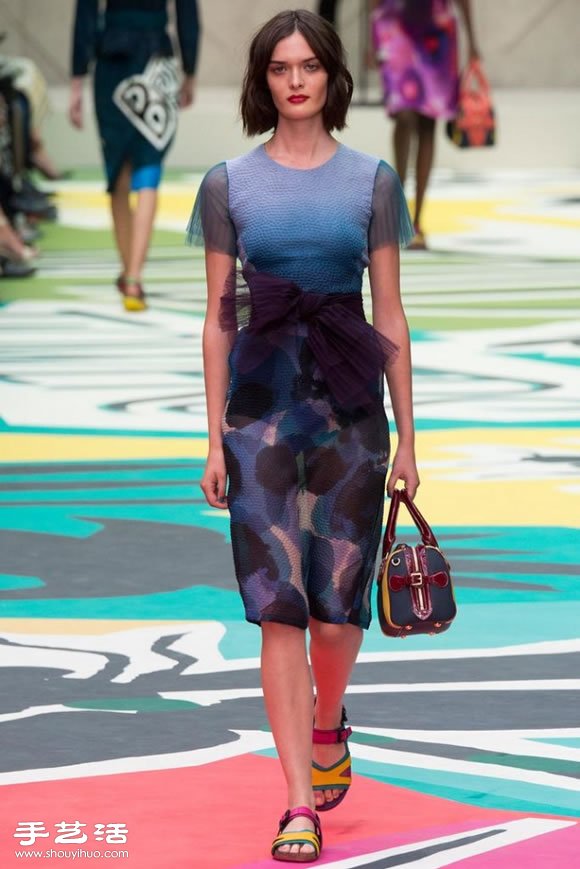 Burberry Prorsum 2015 春夏女装秀 -  www.shouyihuo.com
